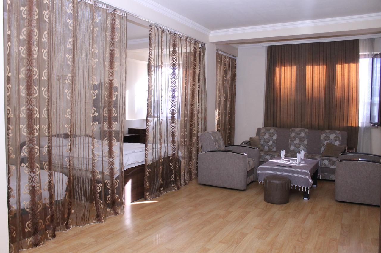 Hotel Hayat Batumi Exterior photo